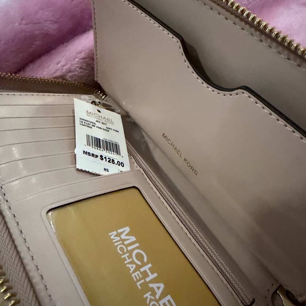 Michael Kors Soft Pink Leather Wristlet Wallet NWT